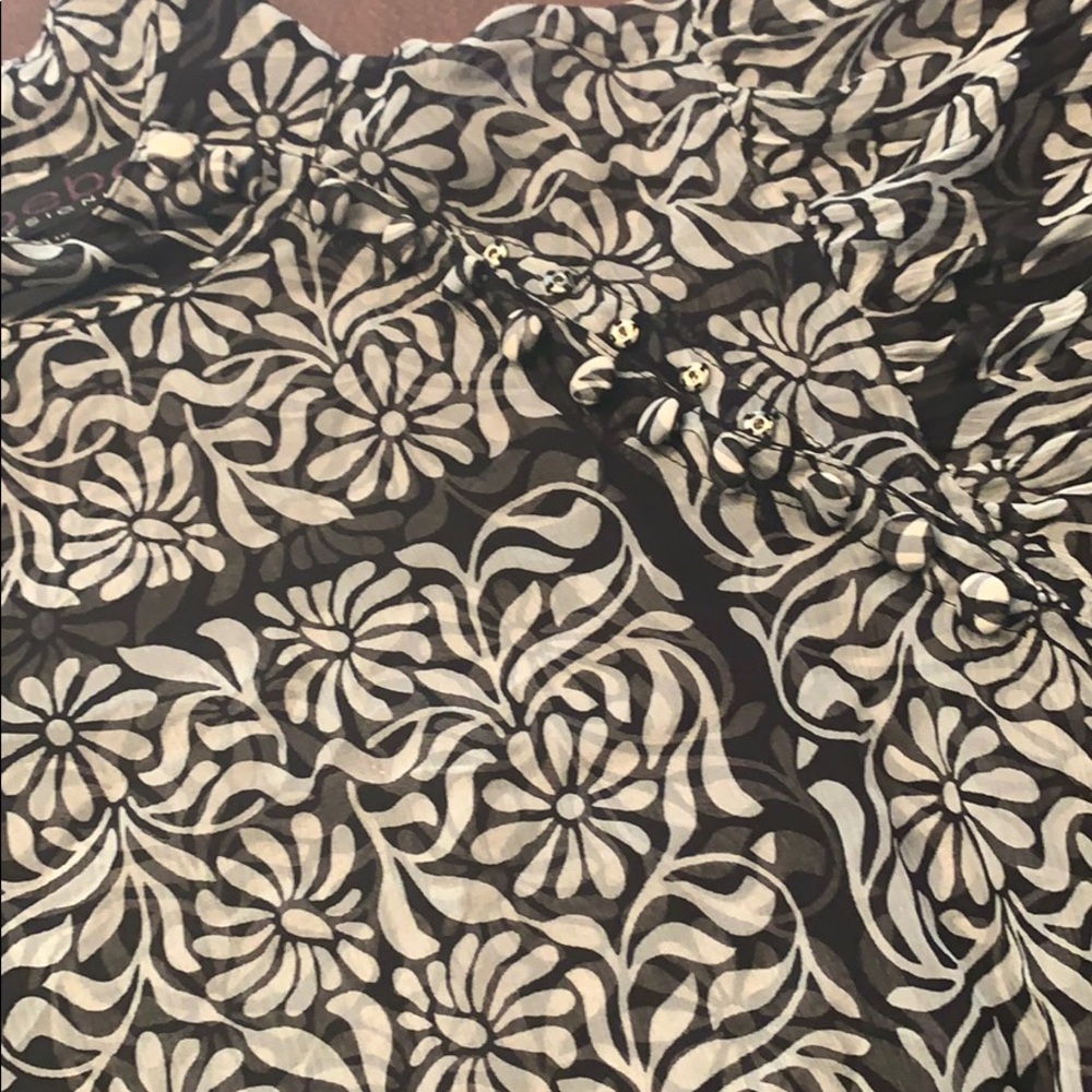 Bebe Blouse - Picture 2 of 5